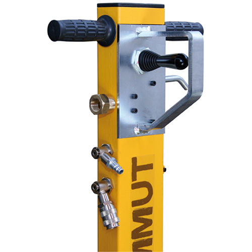 Mammut 3-Stage Jack, 88 Ton(s), Air Hydraulic Auto Electric Service Ltd.