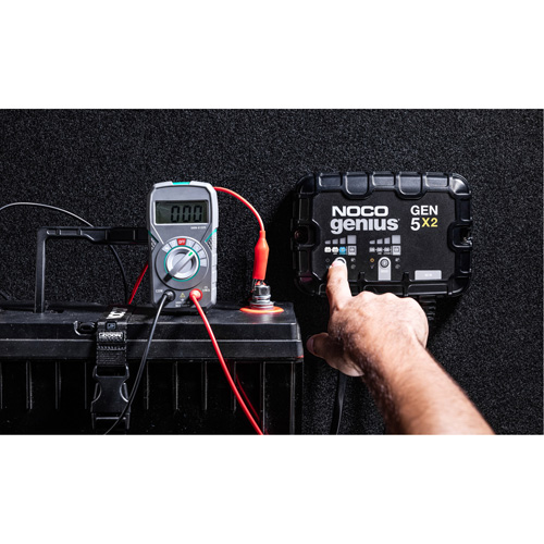 Chargeur de batterie embarqu&eacute; &agrave; 2 sorties de 10 amp&egrave;res Gen5X2 Genius Auto Electric Service Ltd.