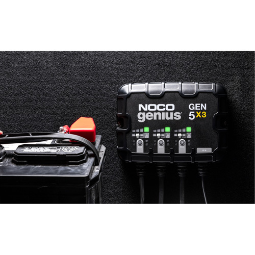 Chargeur de batterie embarqu&eacute; &agrave; 3 sorties de 15 amp&egrave;res Gen5X3 Genius Auto Electric Service Ltd.