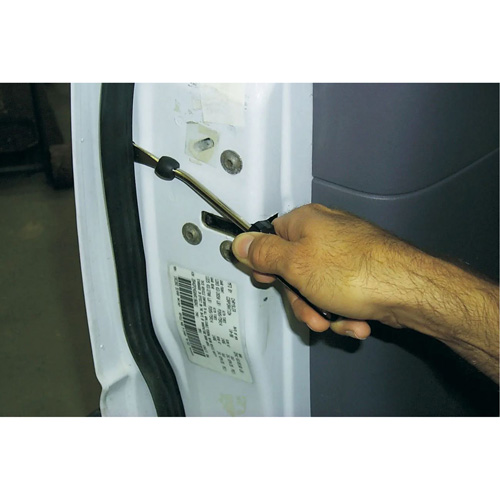 Extracteur d'attaches en plastique Auto Electric Service Ltd.