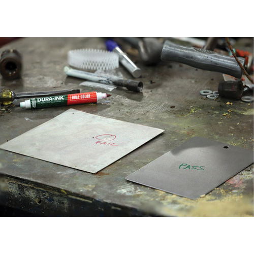 Marqueur &agrave; encre permanente et double couleur Markal Dura-Ink, Vert/Rouge, Pointe Ronde Auto Electric Service Ltd.