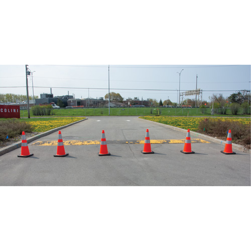 Traffic Cone, 28", Orange, 4" & 6" Reflective Collar(s) Auto Electric Service Ltd.