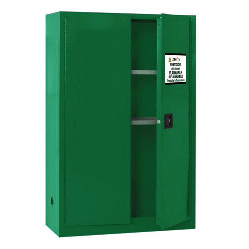 Armoire de rangement pour pesticides, 45 gal., 65" h x 43" l x 18" p Auto Electric Service Ltd.