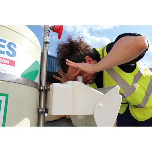 Douche d'urgence mobile et ind&eacute;pendant avec douche oculaire et faciale, Capacit&eacute; 30 gal., Conformit&eacute; Aucune Auto Electric Service Ltd.