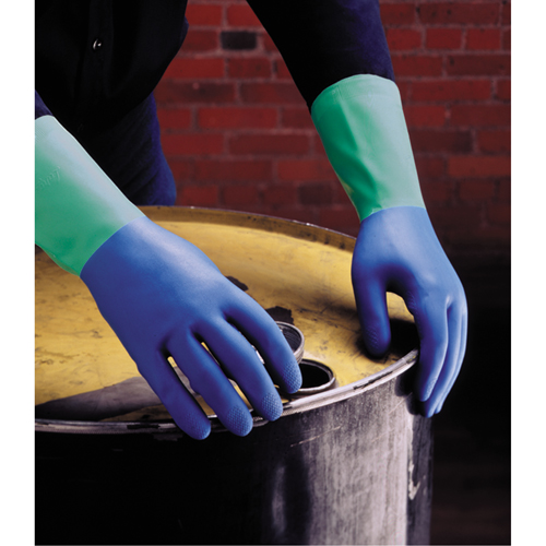 Gants Protector, Taille 6/Petit/6,5, 13" lo, Nitrile/Latex de caoutchouc, Doublure en Ouat&eacute;e, 28 mils Auto Electric Service Ltd.