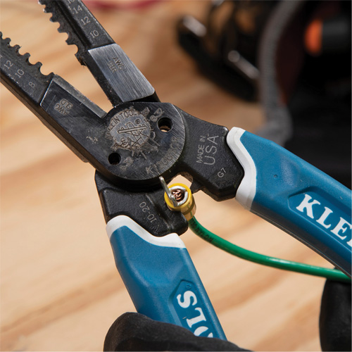 Klein-Kurve&reg; Heavy-Duty Wire Stripper, Cutter & Crimper Multi-Tool, 8-1/4" L, 8 - 20 AWG Auto Electric Service Ltd.