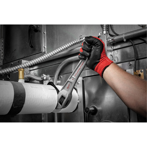 Cl&eacute; &agrave; tuyau coud&eacute;e en aluminium, Cap des m&acirc;choires 2", Longueur 14", Fini Rev&ecirc;tement en poudre, Prise Ergonomique Auto Electric Service Ltd.