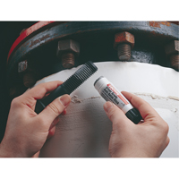 Antigrippant calibre argent&eacute; Quickstix, B&acirc;ton Auto Electric Service Ltd.