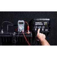 Chargeur de batterie embarqu&eacute; &agrave; 3 sorties de 15 amp&egrave;res Gen5X3 Genius Auto Electric Service Ltd.