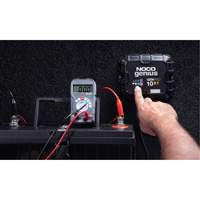 Chargeur de batterie embarqu&eacute; &agrave; 1 sortie de 10 amp&egrave;res GenPro10X1 Genius Auto Electric Service Ltd.