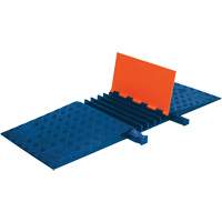 Protecteur de c&acirc;bles Guard Dog, 5 canaux, 20" lo x 50" la x 1,88" h Auto Electric Service Ltd.