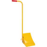 Ice Chock with Ergonomic Handle, Steel, Yellow, 8-1/16" W x 10-5/8" D x 8-13/16" H Auto Electric Service Ltd.