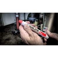 B&acirc;tons de peinture Quik Stik, B&acirc;ton plein, Blanc Auto Electric Service Ltd.