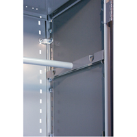 Support pour barre de suspension de rayonnage enclenchable Interlok Auto Electric Service Ltd.