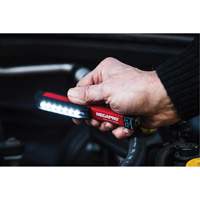 Lampe de travail, DEL Auto Electric Service Ltd.